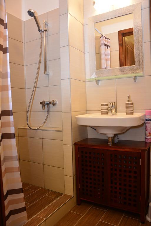 Bodza Apartmanok Eger Rom bilde